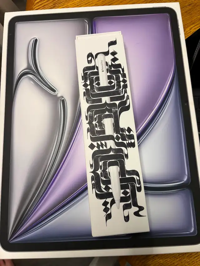 Like-New iPad Air and access - Photo 2