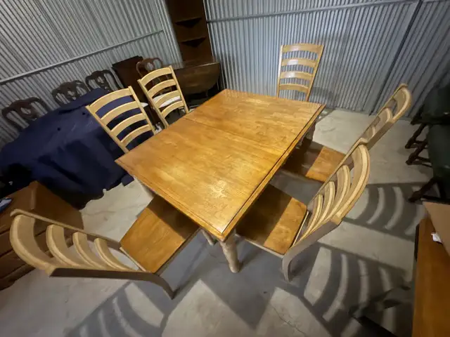 Free delivery used Wooden Dining Table with 6 Chairs - Photo 5