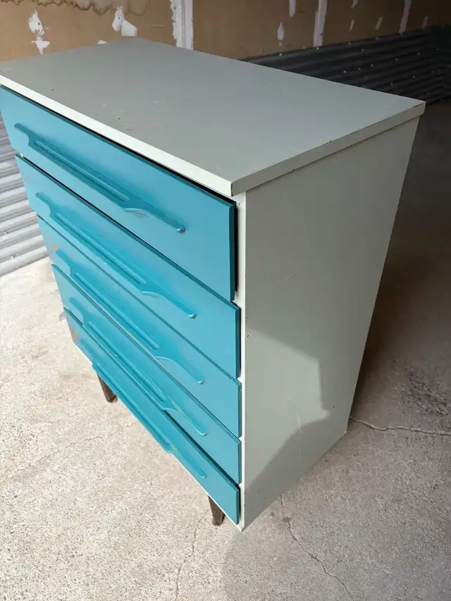 Free delivery Used 20th century Teal 5-Drawer Dresser - Photo 2