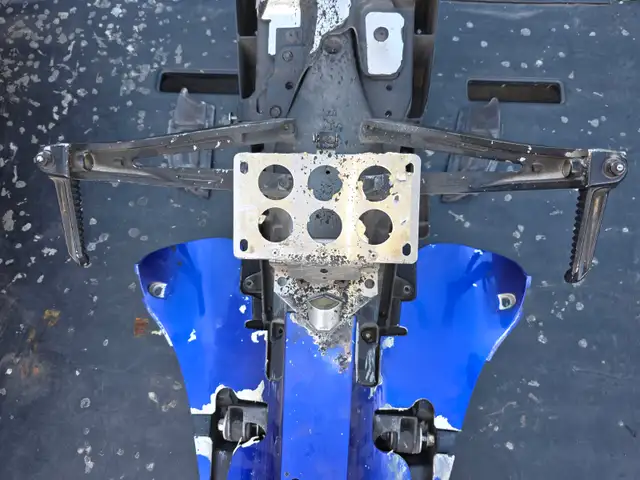 2007 Yamaha R1 4C8-21190-00-00REAR SUB FRAME COMPLETE As In Pic - Photo 7