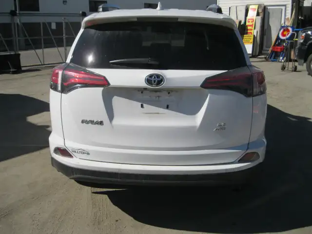 AUCTION - 2018 TOYOTA RAV4 LE - ONLINE - SATURDAY, APR 25 - 8 AM - Photo 4