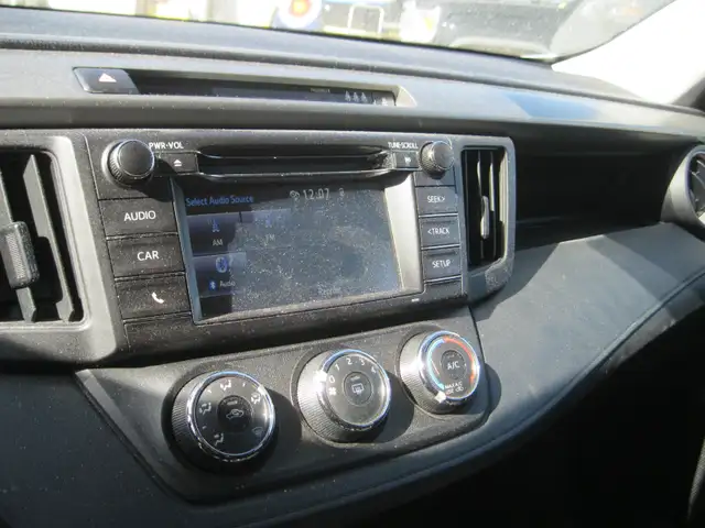 AUCTION - 2018 TOYOTA RAV4 LE - ONLINE - SATURDAY, APR 25 - 8 AM - Photo 12