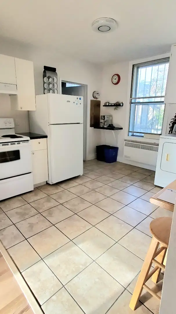 Spacious 2-Bedroom Apartment – 2-Min Walk to Beaudry Metro - Photo 6