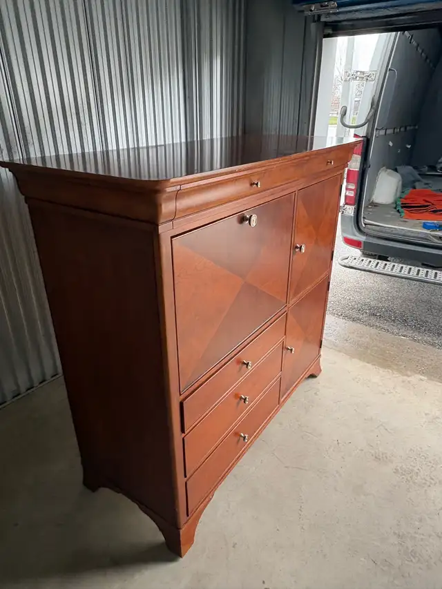 Free delivery used Liz Claiborne Home Wood Cabinet with Drawers - Photo 3