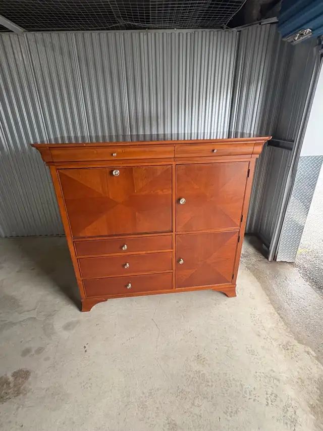 Free delivery used Liz Claiborne Home Wood Cabinet with Drawers - Photo 8