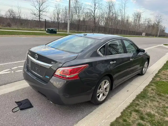 2013 Nissan Altima SV - Photo 4