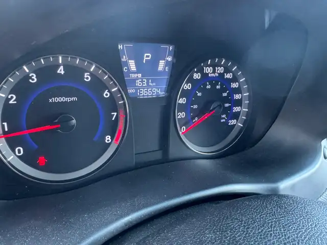 2014 Hyundai Accent GL - Photo 7