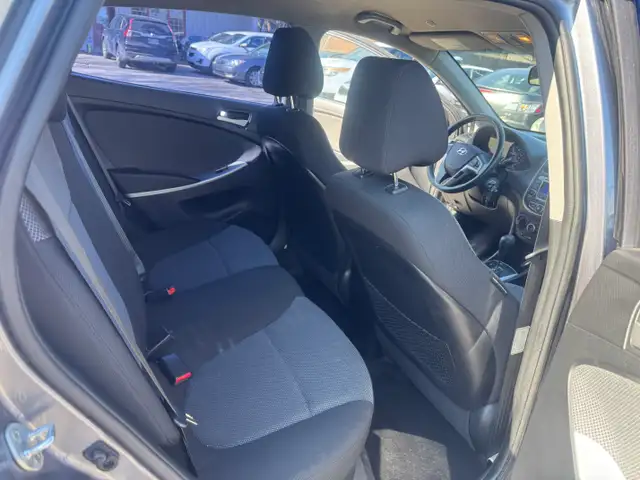 2014 Hyundai Accent GL - Photo 8