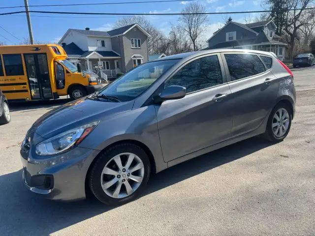 2014 Hyundai Accent GL - Photo 11