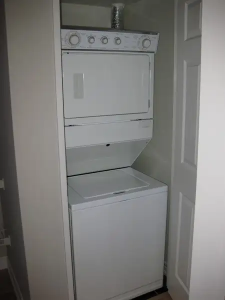 Condo Studio for rent - Photo 7