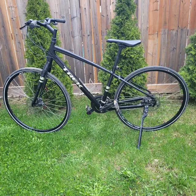 Trek Verve 1 Hybrid bike With Disc Brakes - Photo 2