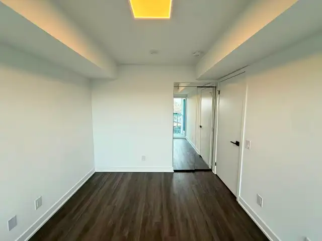 Bloor and Sherbourne 1 Bed Plus 1 Den 1 Bath Condo for Rent - Photo 6