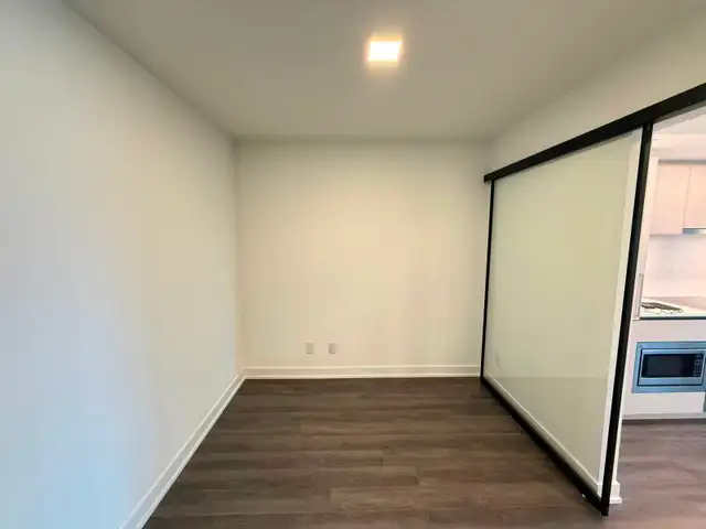 Bloor and Sherbourne 1 Bed Plus 1 Den 1 Bath Condo for Rent - Photo 9