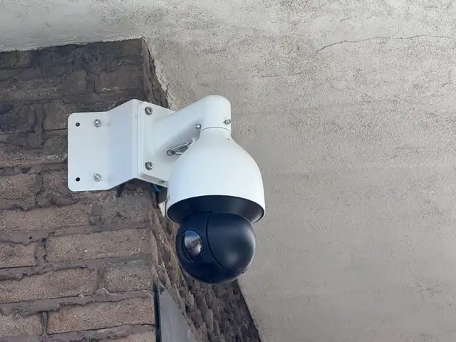 Security camera - Photo 5