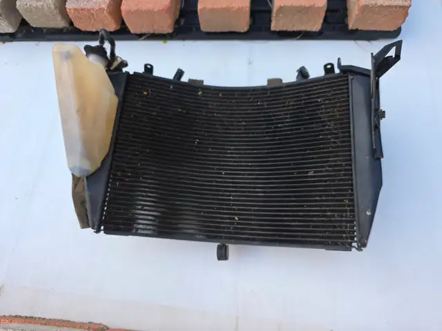 2007 Yamaha R1 4C8-12461-00-00RADIATOR ASSY Complete W 2 Fans