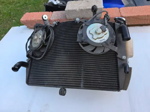 2007 Yamaha R1 4C8-12461-00-00RADIATOR ASSY Complete W 2 Fans - Photo 5
