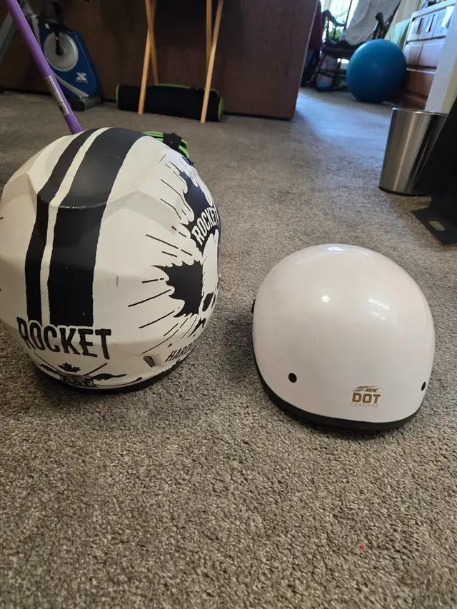 2 White Helmets, 1 Full, 1 Beanie - Photo 2
