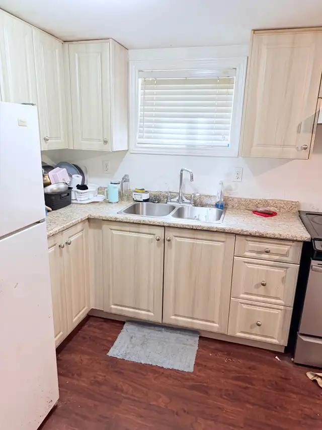 room For Rent - Photo 6