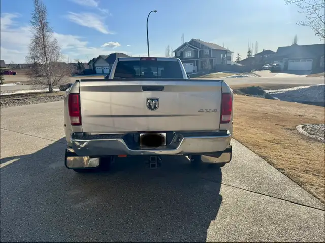 Ram 3500 dually - Photo 3