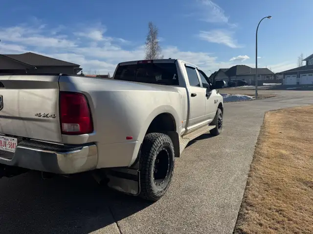 Ram 3500 dually - Photo 4