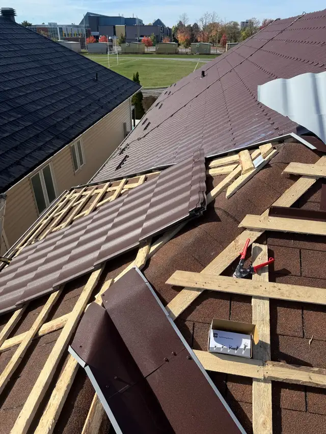 metal and asphalt roofing labour and installer.