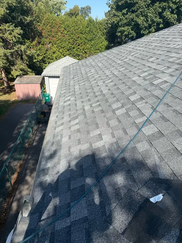 metal and asphalt roofing labour and installer. - Photo 3