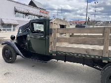 1932 all-steel Ford BB One-Tonne Flatbed - Exceptional Condition - Photo 2