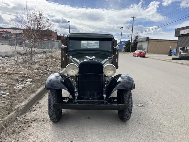1932 all-steel Ford BB One-Tonne Flatbed - Exceptional Condition - Photo 9
