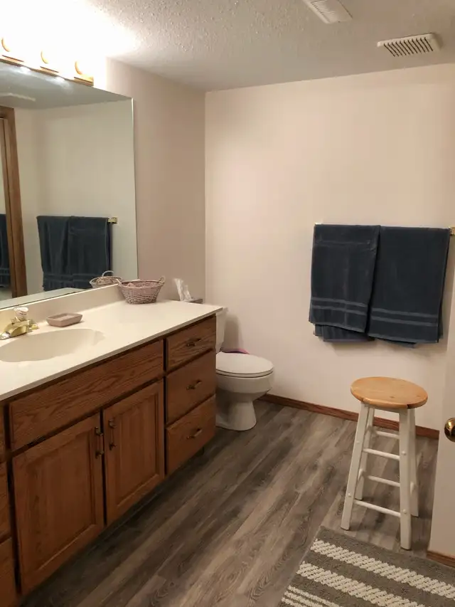 Furnished Basement Suite for rent - Photo 5