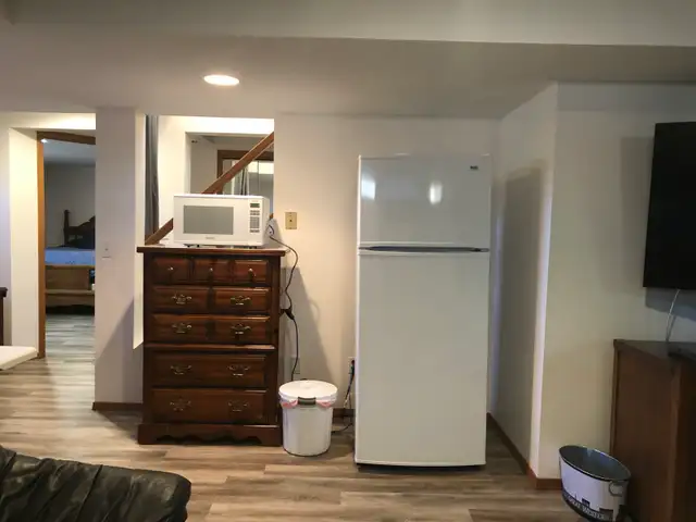 Furnished Basement Suite for rent - Photo 7