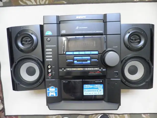 Sony MHC-RG20 3 CD System