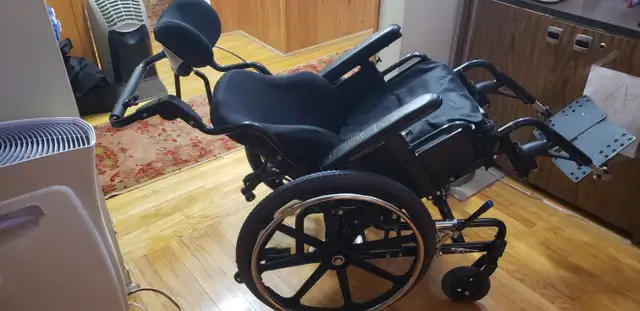 Wheelchair - Photo 3