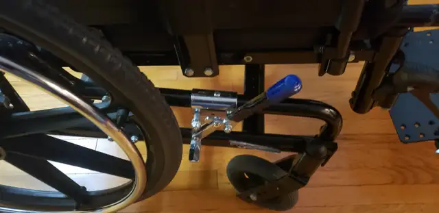 Wheelchair - Photo 7