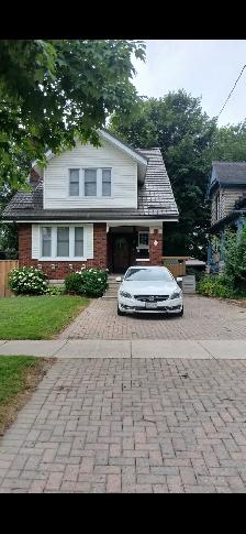 Very large one bedroom fully furnished.