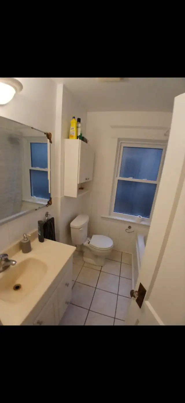 Very large one bedroom fully furnished. - Photo 3