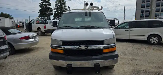 2009 Chevrolet Express Cargo Van - Cummins Generator - shelving - Photo 2
