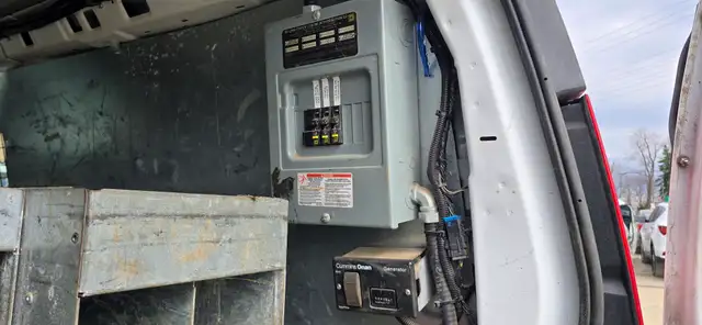 2009 Chevrolet Express Cargo Van - Cummins Generator - shelving - Photo 7