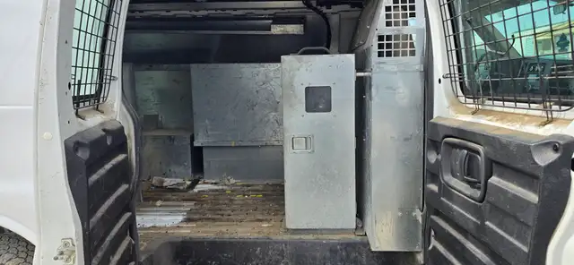 2009 Chevrolet Express Cargo Van - Cummins Generator - shelving - Photo 12