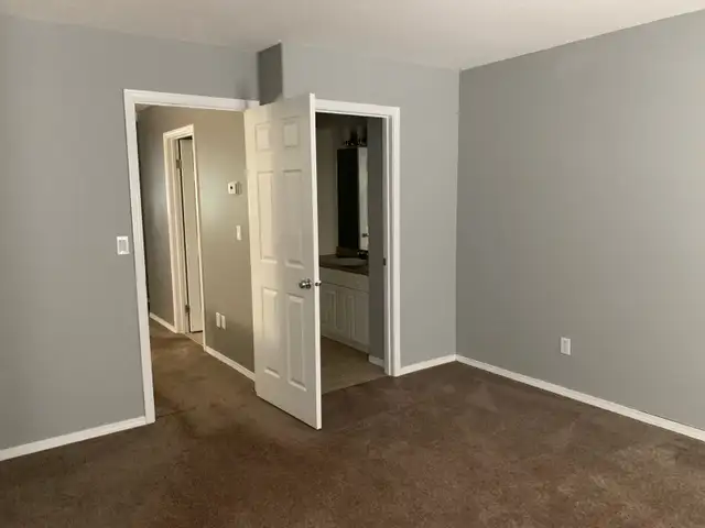 Erindale Townhouse - Photo 4