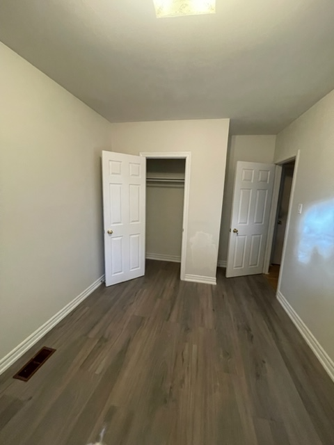 Private room for rent on main floor midtown Aurora with parking - Photo 3