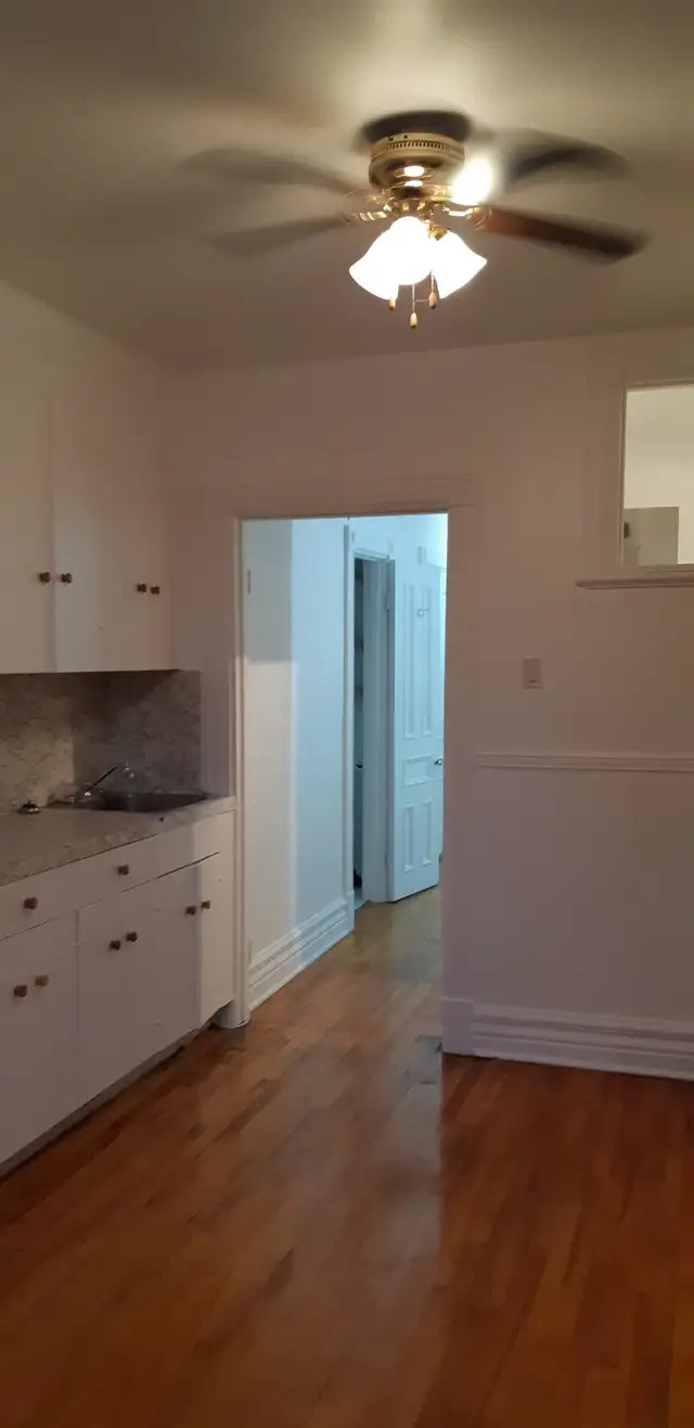 Plateau Métro Laurier, 3 ½ ensoleillé, 3e étage - Photo 9