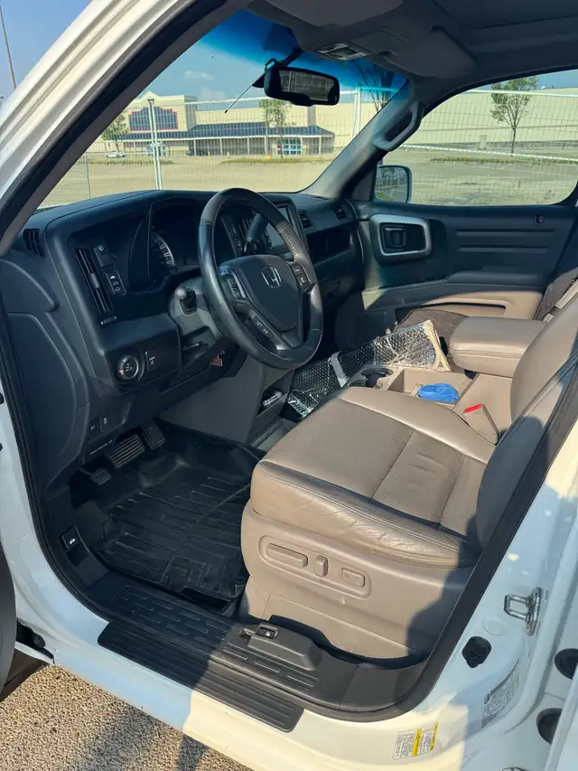 Honda Ridgeline - Photo 5