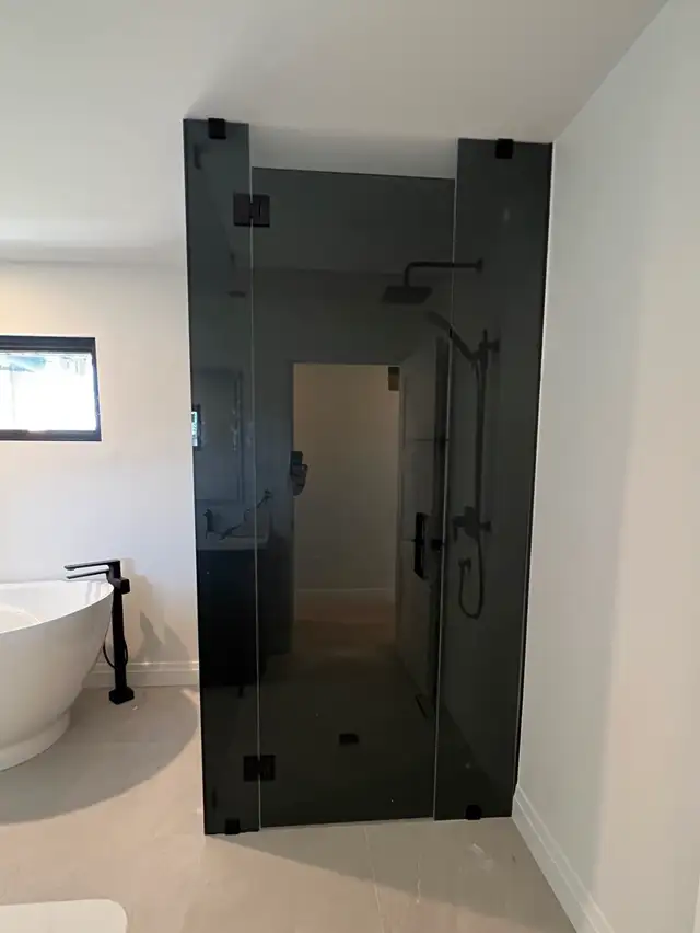 Custom Glass Showers - Photo 6