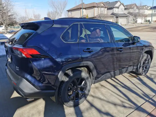 2024 Toyota RAV4 XLE Loaded Dark Blue w/2 Sets Tires on Rims - Photo 5