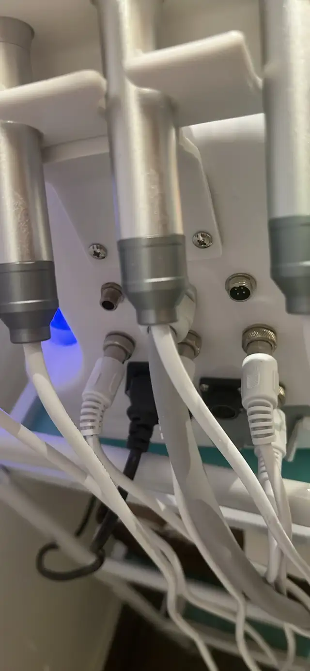 6 in 1 Facial Machine forl Spa with 7-inch LCD Touch Screen - Photo 2