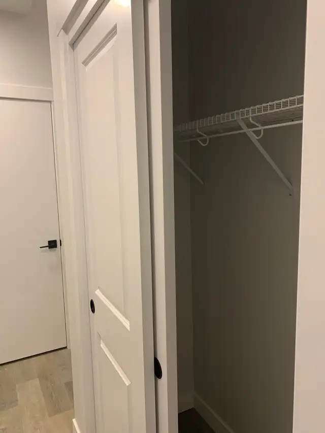 2 Bedroom Legal Basement Suite - Photo 4