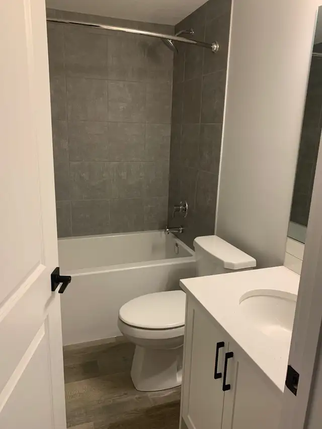 2 Bedroom Legal Basement Suite - Photo 8