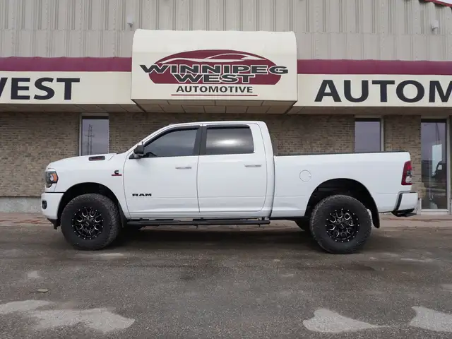 2019 Ram 3500 Big Horn 4x4 - NIGHT EDITION! - 6.7L Cummins - Photo 2