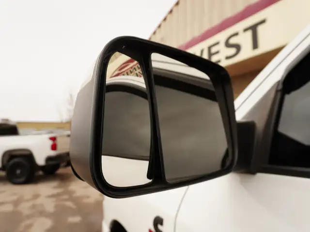 2019 Ram 3500 Big Horn 4x4 - NIGHT EDITION! - 6.7L Cummins - Photo 18