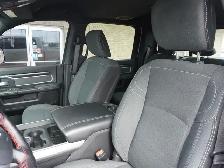 2019 Ram 3500 Big Horn 4x4 - NIGHT EDITION! - 6.7L Cummins - Photo 20